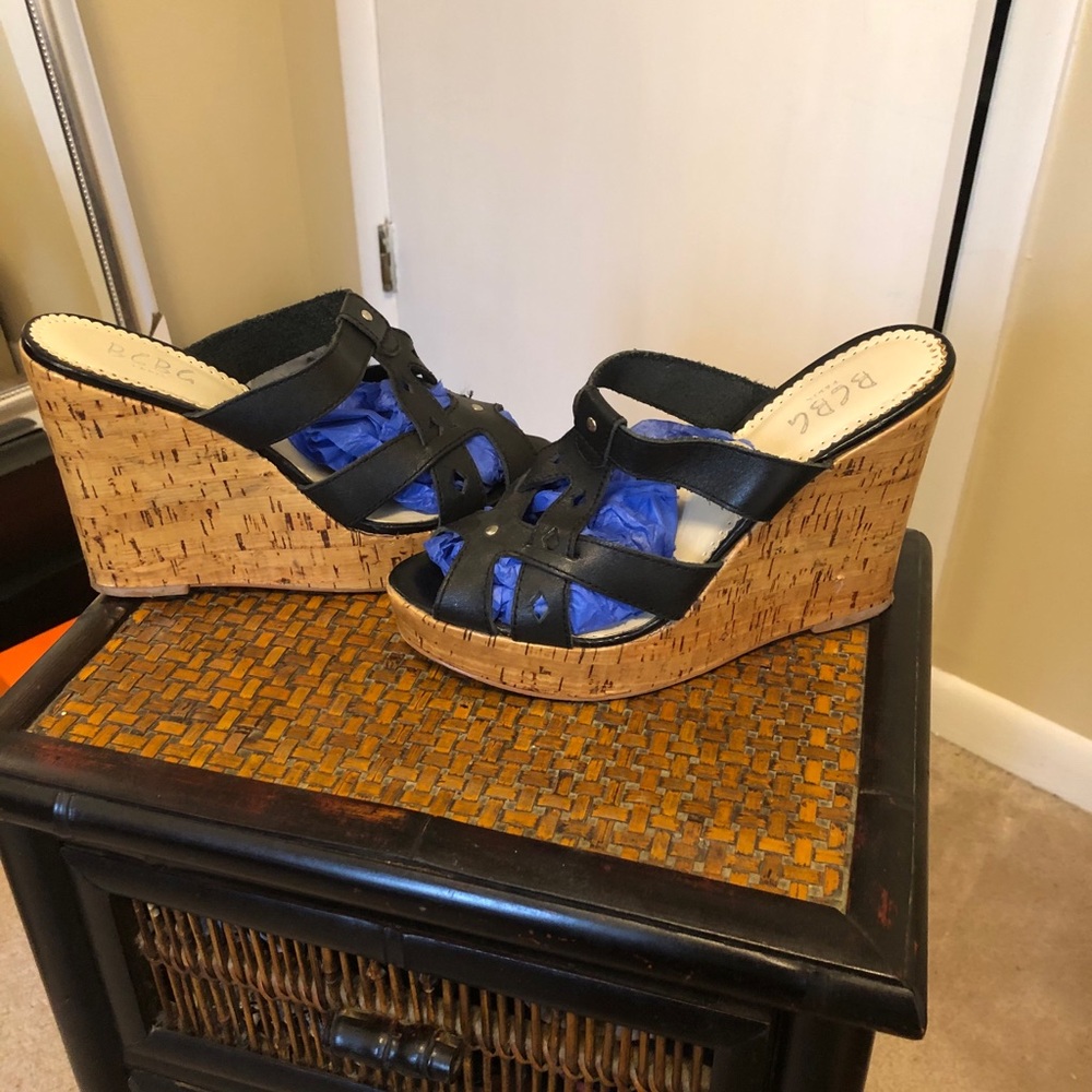 Shoes - Picture 4 of 5